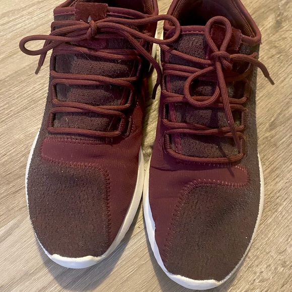 Adidas Tubular - Picture 1 of 3